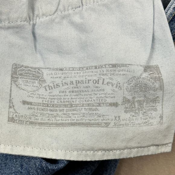 LEVIS 501 Jeans Classic Fit Straight Leg MENS Size 32x33 - Picture 6 of 9